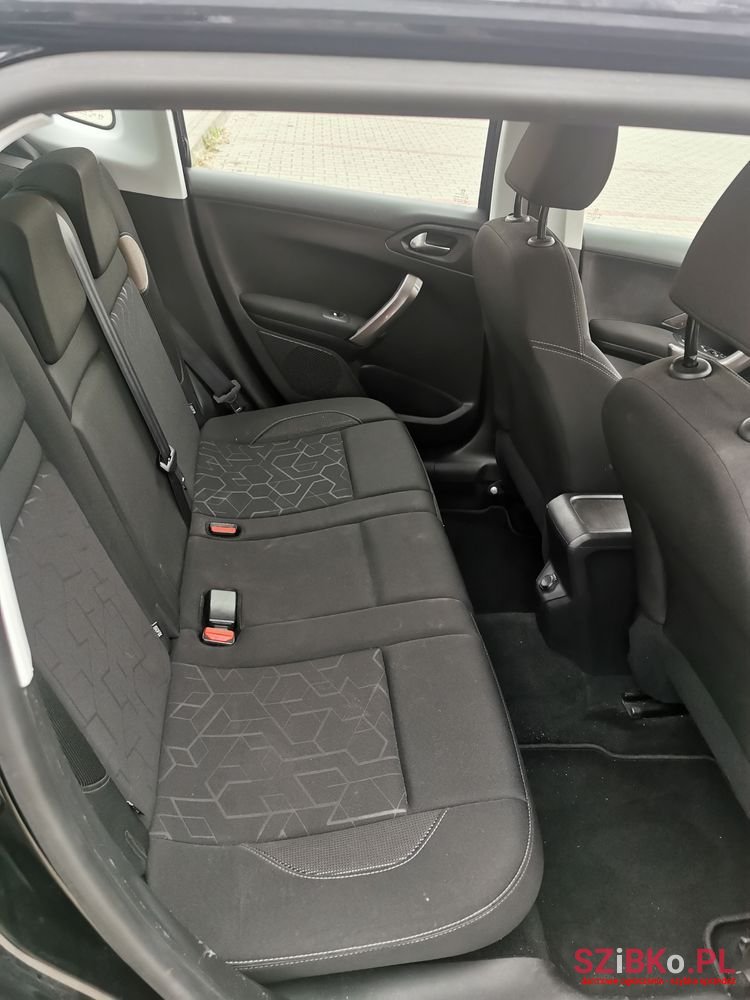 2016' Peugeot 2008 photo #3