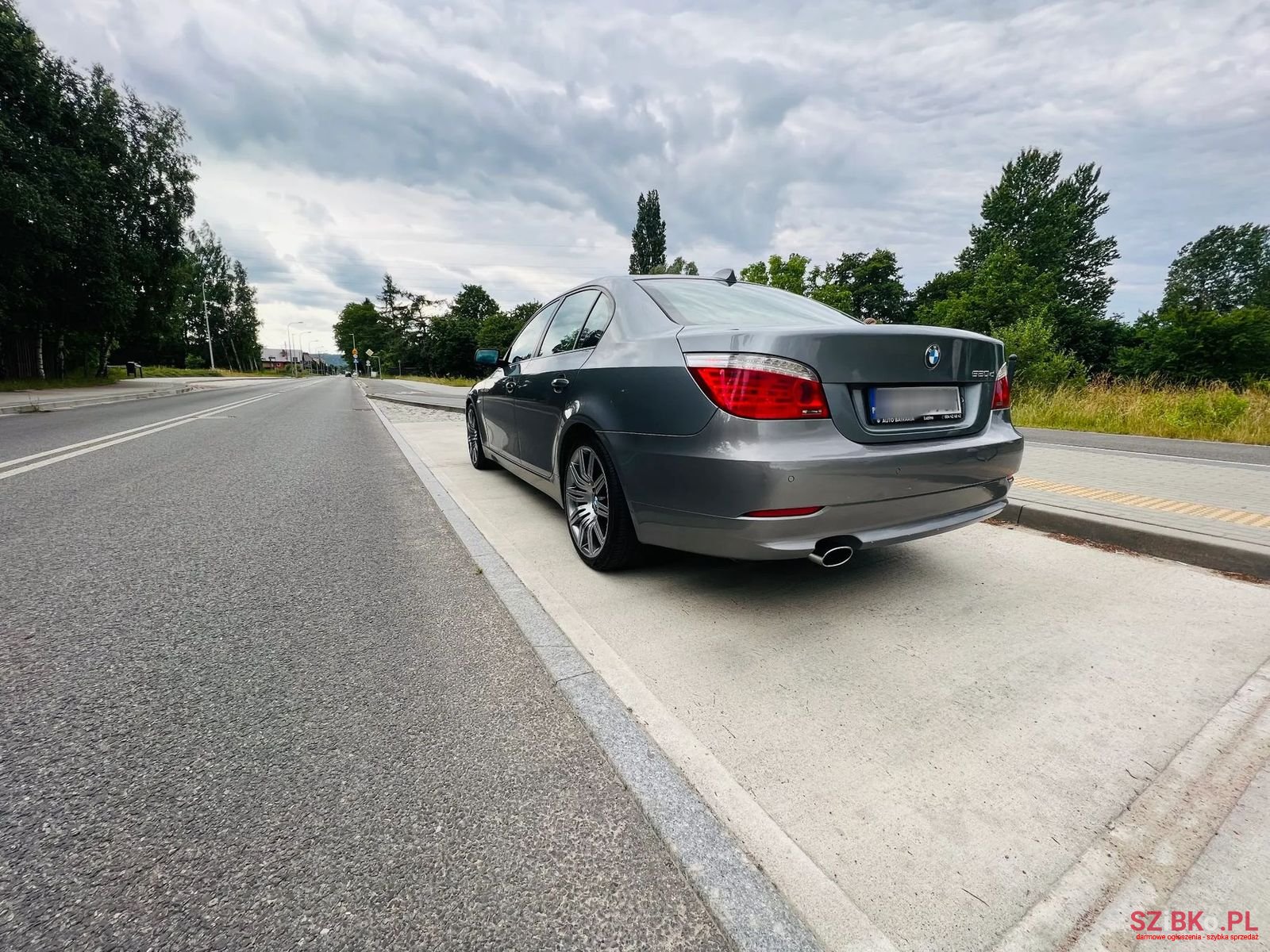 2008' BMW 5 Series photo #6