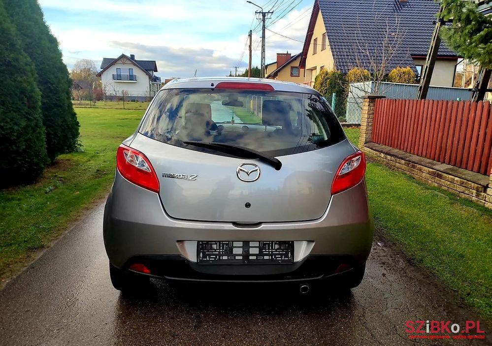 2008' Mazda 2 1.3 Exclusive+ photo #6