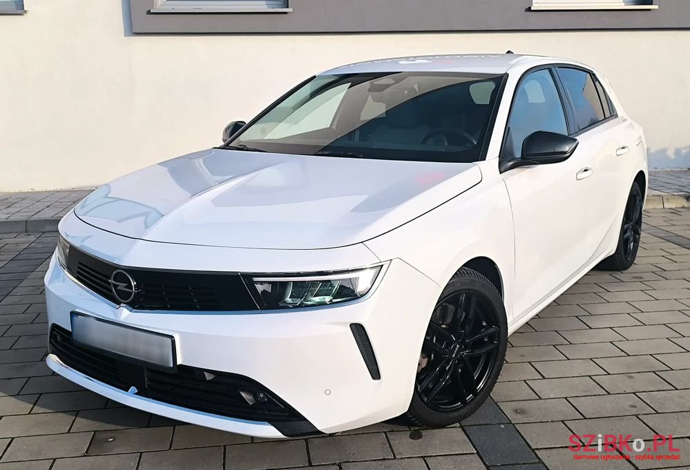 2022' Opel Astra photo #3