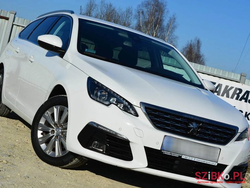 2020' Peugeot 308 photo #3