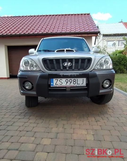 2003' Hyundai Terracan photo #1