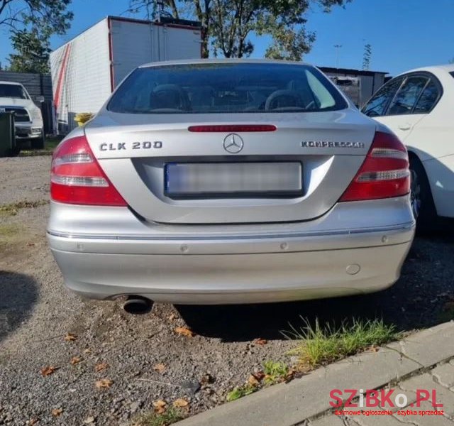 2005' Mercedes-Benz CLK photo #2