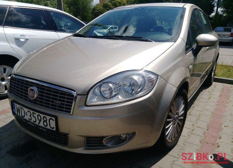 2010' Fiat Linea photo #2