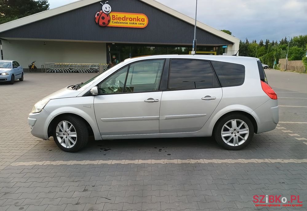 2007' Renault Grand Scenic photo #2