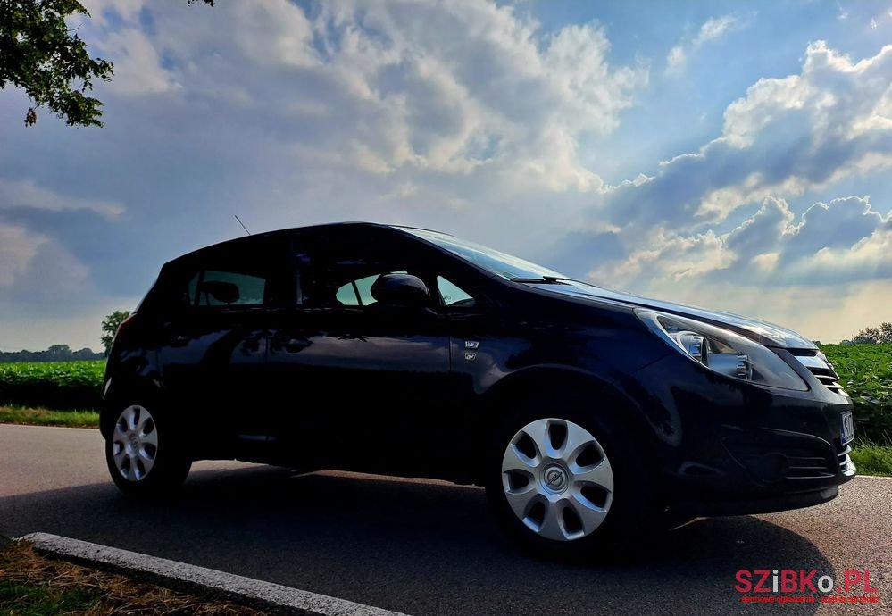 2010' Opel Corsa 1.4 16V Edition 150 photo #1