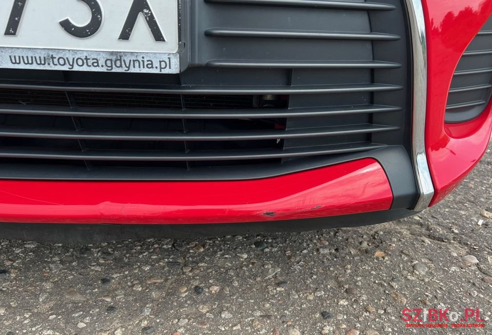 2015' Toyota Yaris photo #6