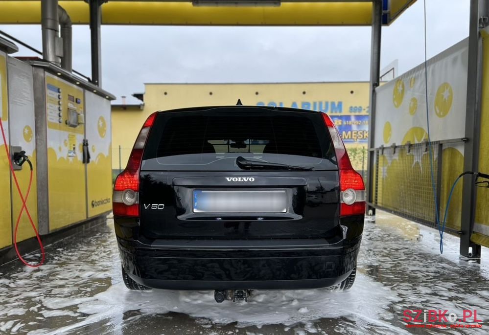 2005' Volvo V50 2.0D photo #4