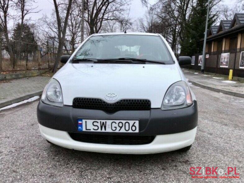 2001' Toyota Yaris photo #1