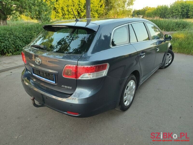 2009' Toyota Avensis photo #3