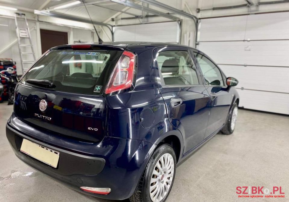 2009' Fiat Punto Evo photo #6
