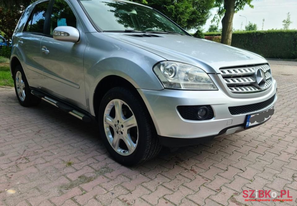 2006' Mercedes-Benz Ml photo #2