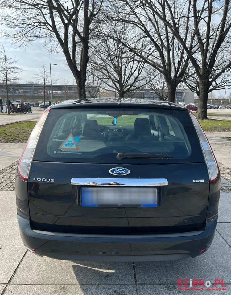 2009' Ford Focus photo #4