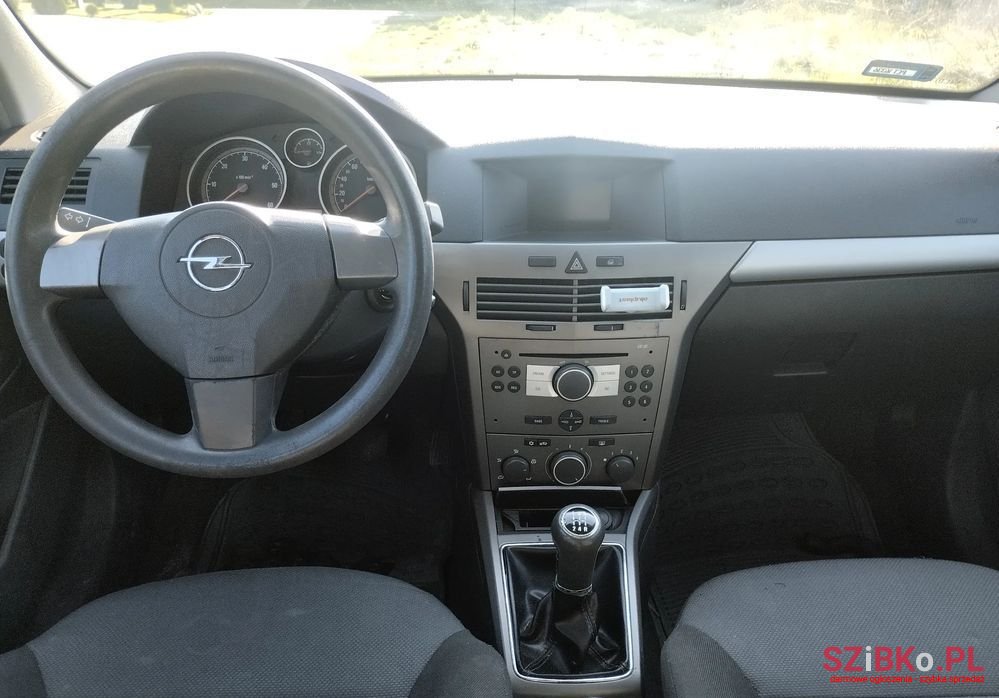 2004' Opel Astra photo #2