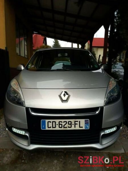 2012' Renault Scenic photo #2
