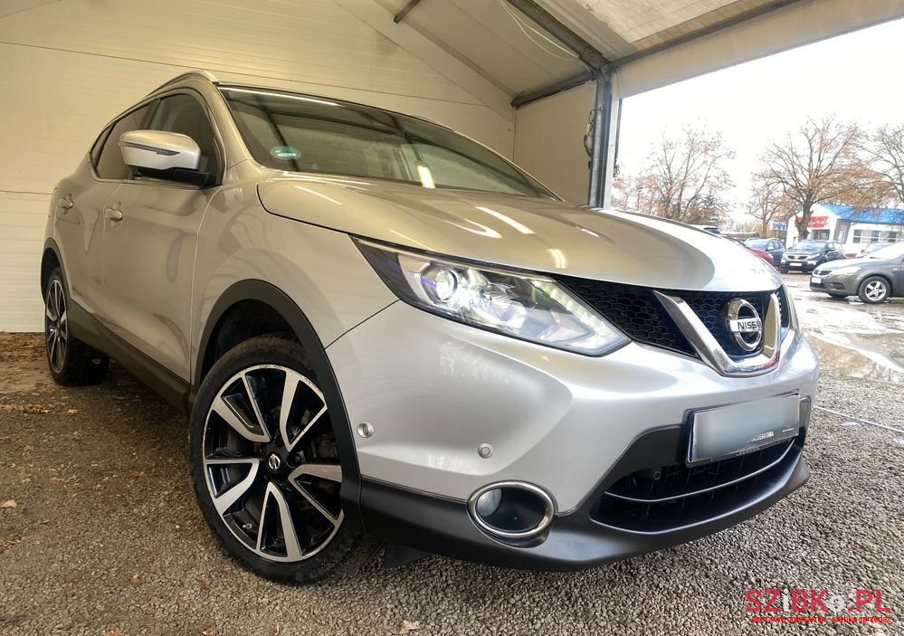2015' Nissan Qashqai 1.6 Dci Tekna photo #3