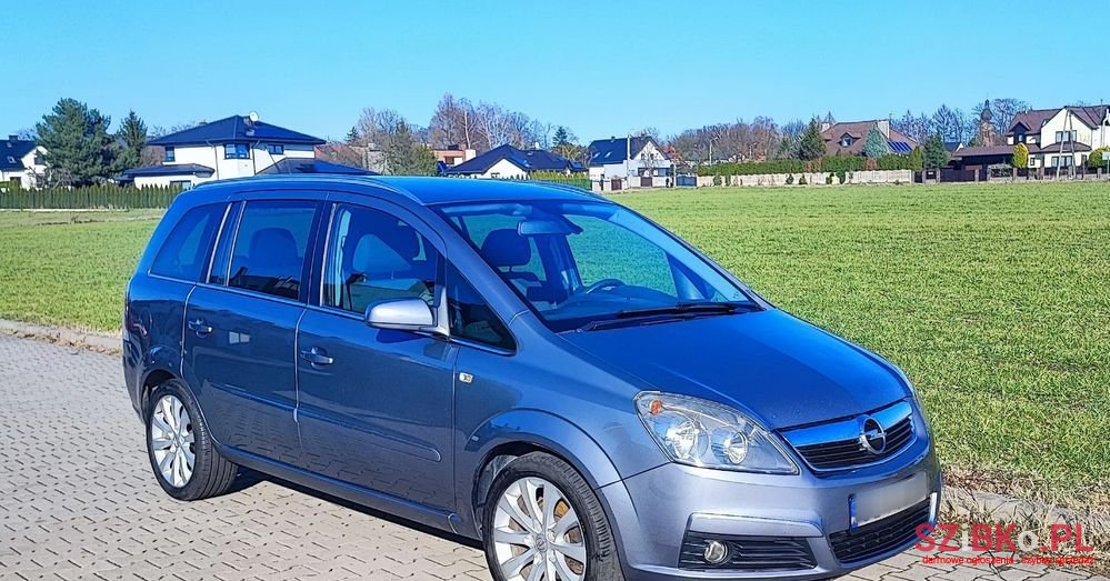 2008' Opel Zafira 1.9 Cdti Elegance photo #2