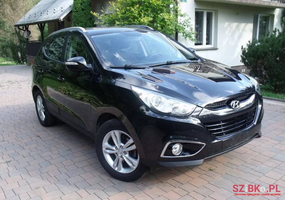 2011' Hyundai ix35 photo #1