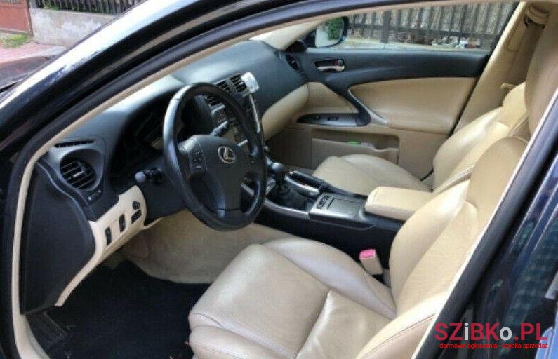 2006' Lexus IS photo #3