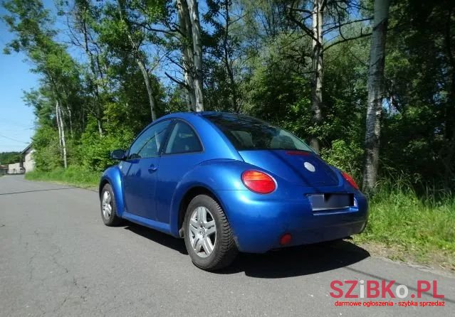 2003' Volkswagen New Beetle photo #2