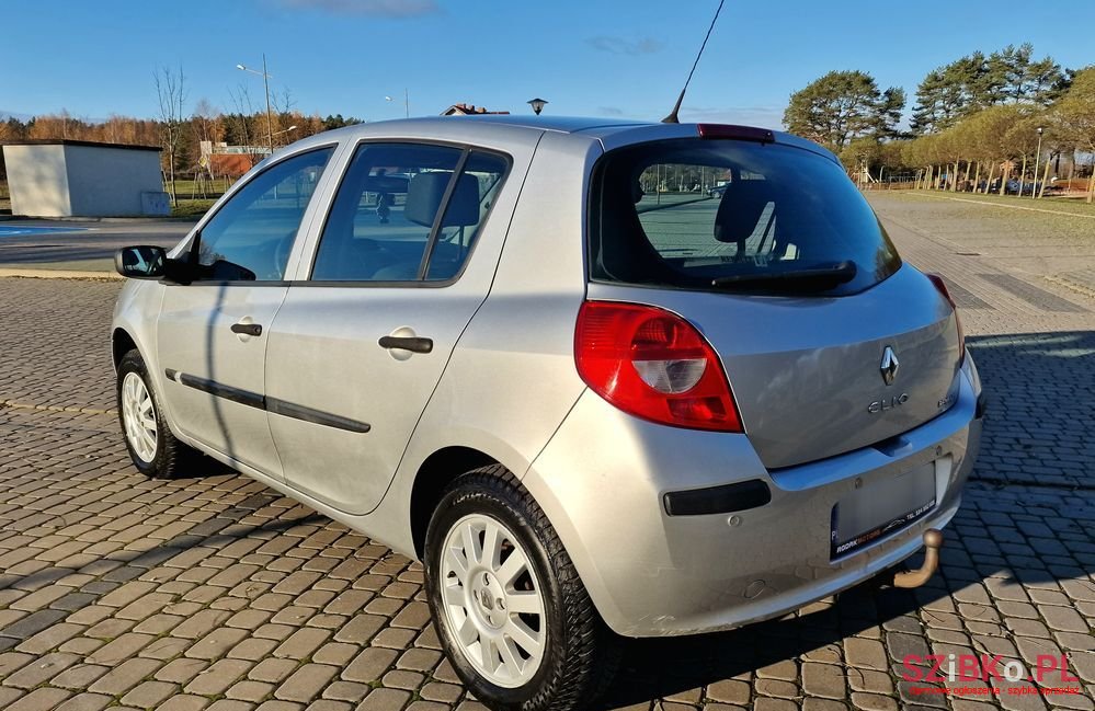 2007' Renault Clio 1.2 16V Authentique photo #4