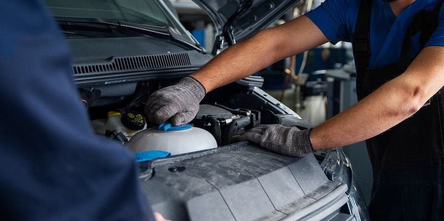 Kierowcy masowo wzywani do serwisów. Producent ostrzega przed wadliwym systemem