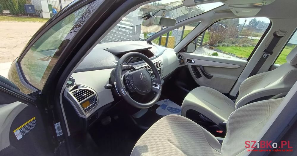 2010' Citroen C4 photo #5