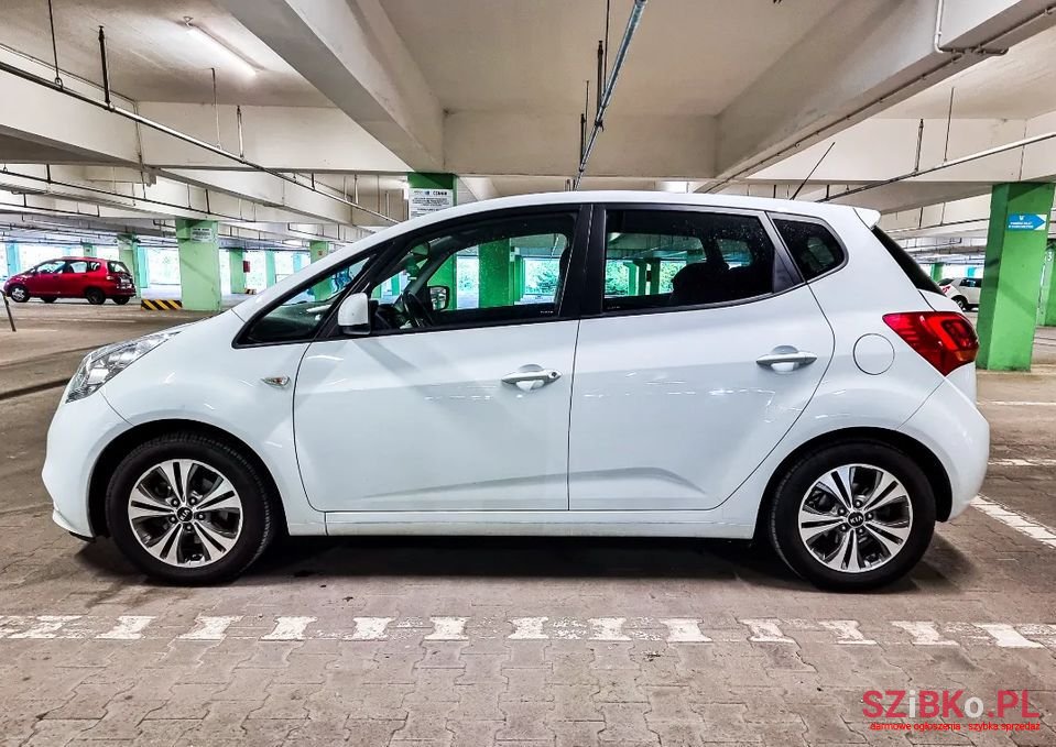 2015' Kia Venga photo #3