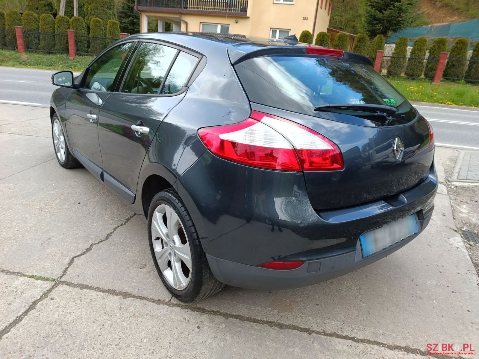 2011' Renault Megane photo #3