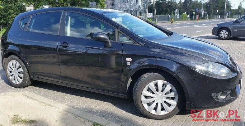 2009' SEAT Leon photo #1