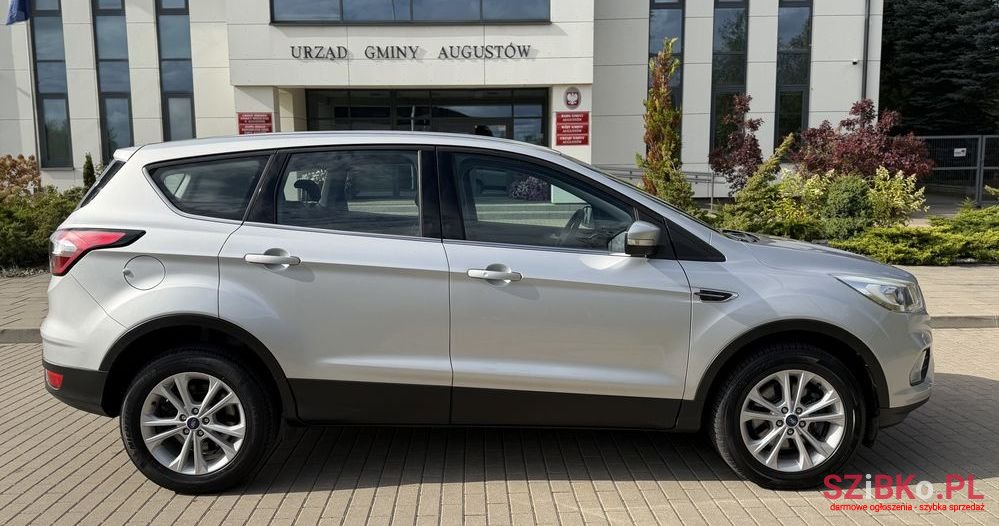 2017' Ford Kuga 2.0 Tdci 2X4 Titanium photo #3