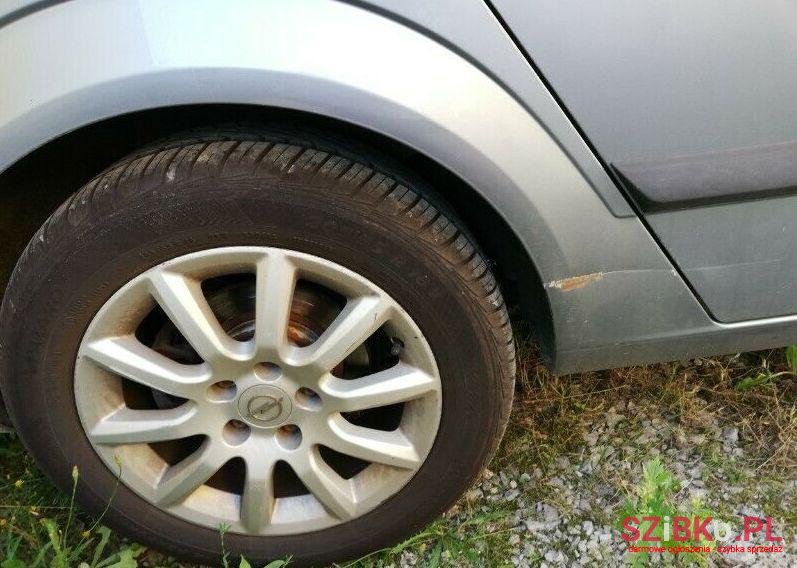 2004' Opel Astra photo #2
