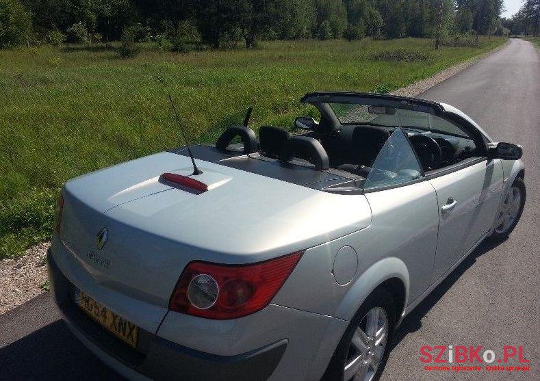 2004' Renault Megane photo #1