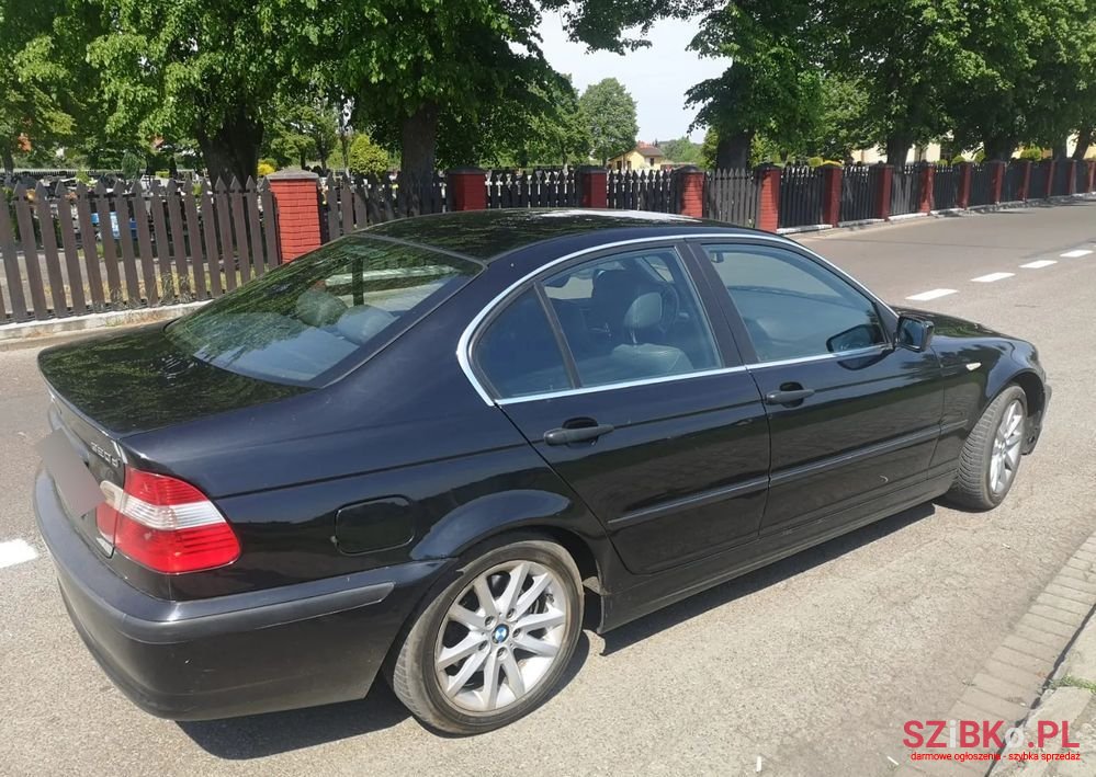2004' BMW 3 Series 320D photo #2