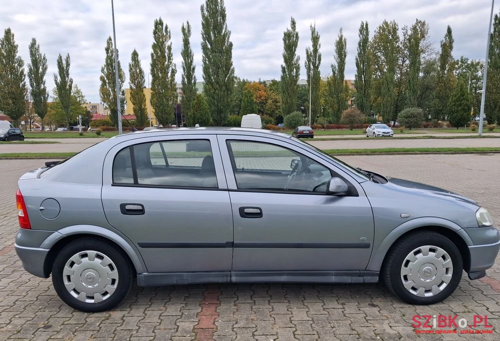 2008' Opel Astra Ii 1.4 Start photo #4