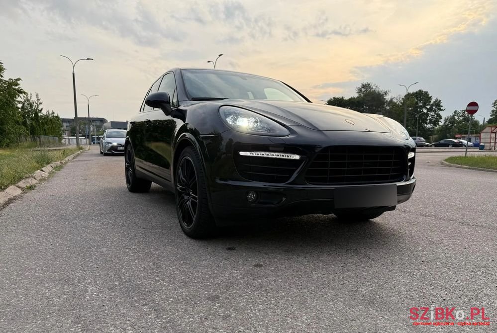 2013' Porsche Cayenne S Tiptronic S photo #3