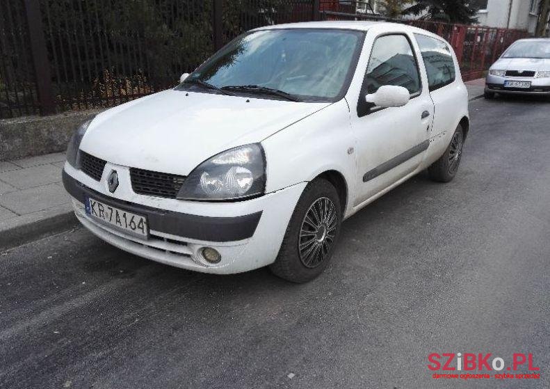 2004' Renault Clio photo #2