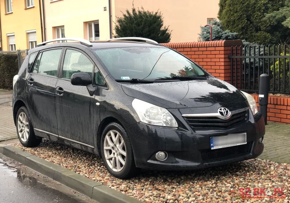 2009' Toyota Verso photo #3