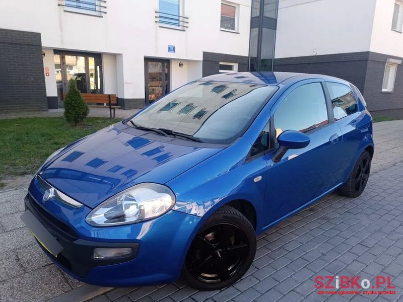 2012' Fiat Punto Evo photo #2