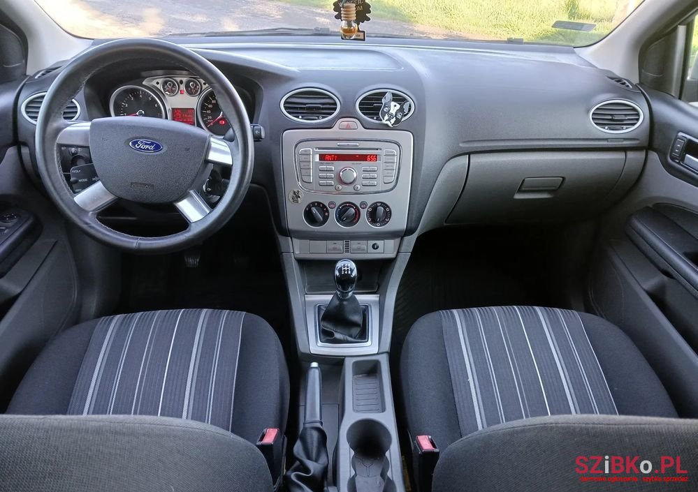 2009' Ford Focus 1.6 Gold X photo #6