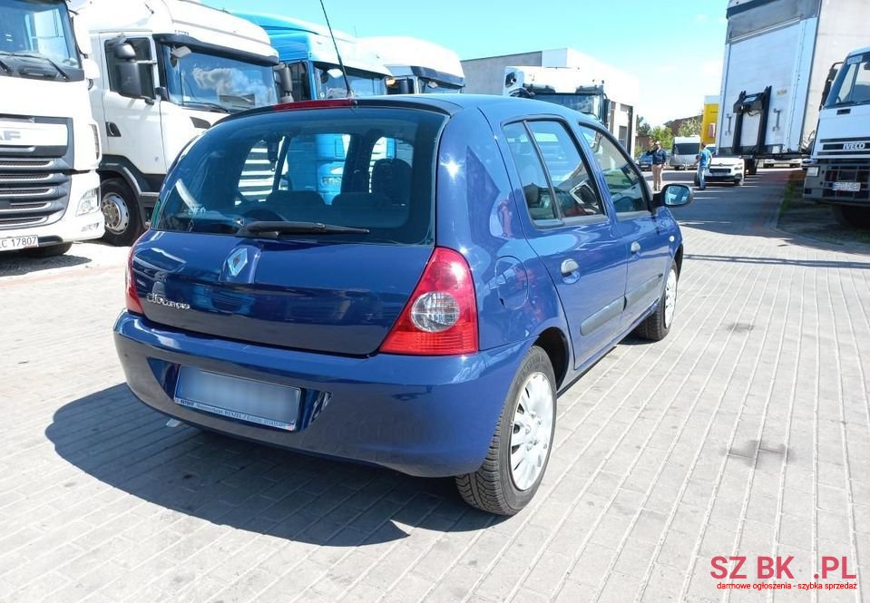 2007' Renault Clio photo #4