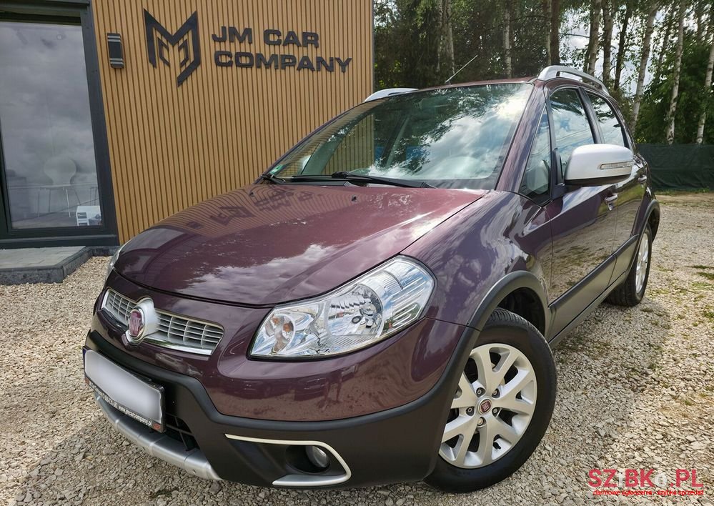 2012' Fiat Sedici photo #1