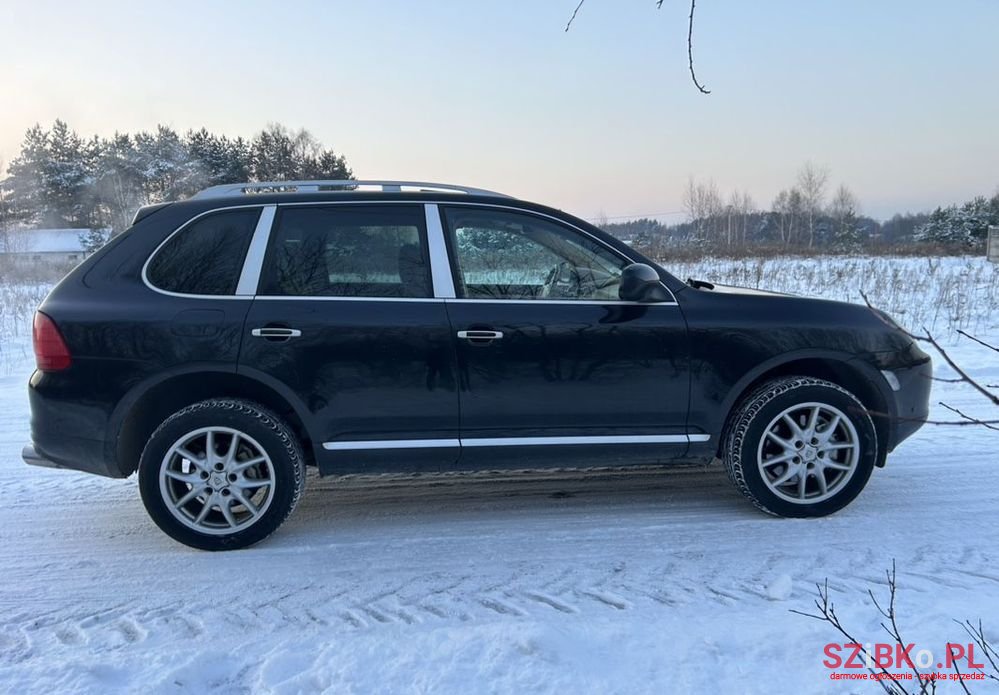 2003' Porsche Cayenne photo #5