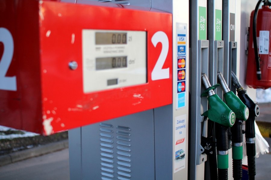 Ceny paliw. Dlaczego za litr płacimy już ponad 5 zł?