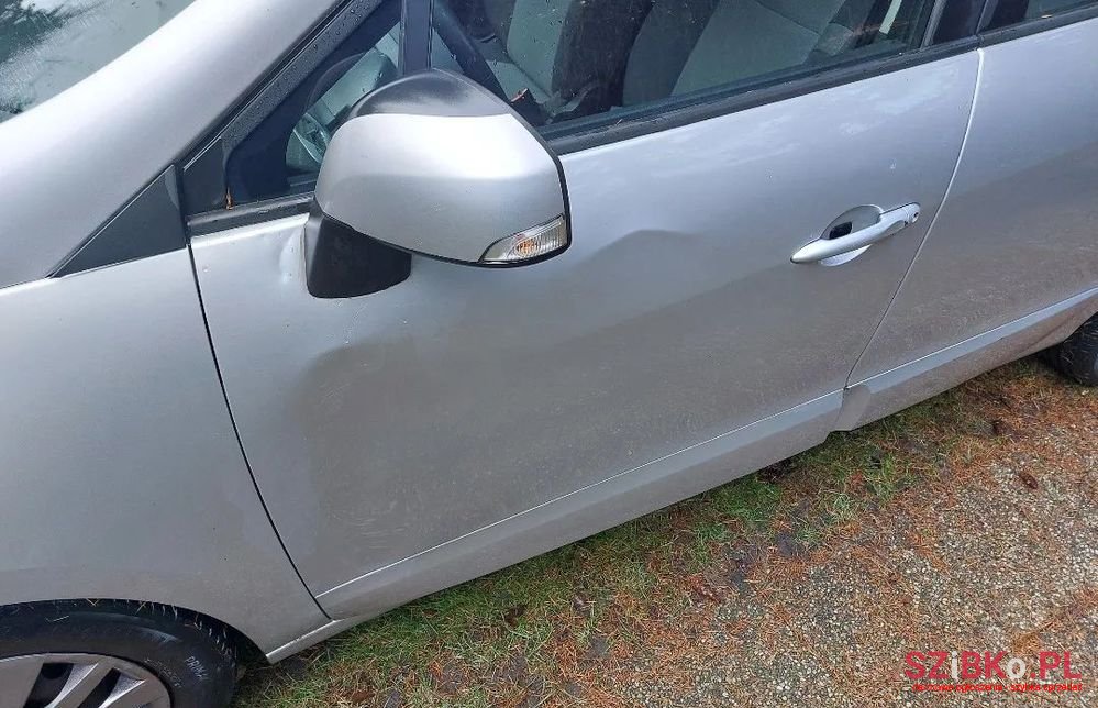 2013' Renault Scenic 1.5 Dci Bose Edc photo #6