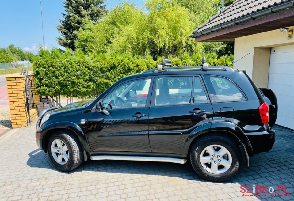 2005' Toyota RAV4 photo #5