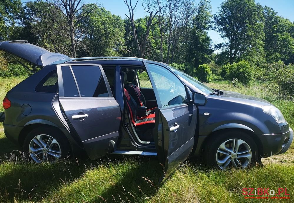 2010' Renault Koleos photo #6