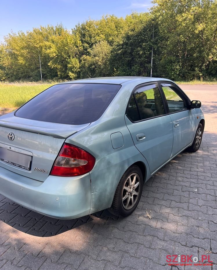 2000' Toyota Prius photo #4