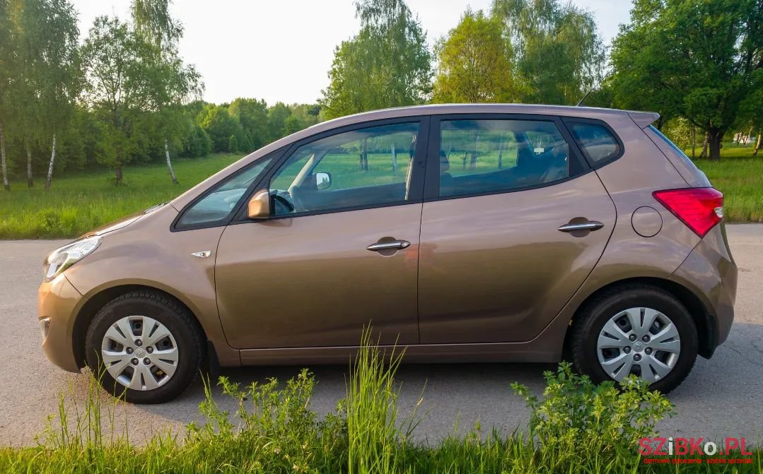 2012' Hyundai Ix20 photo #6