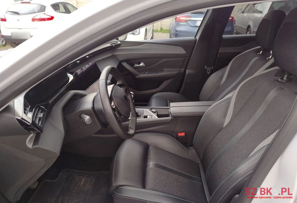 2024' Peugeot 308 photo #2